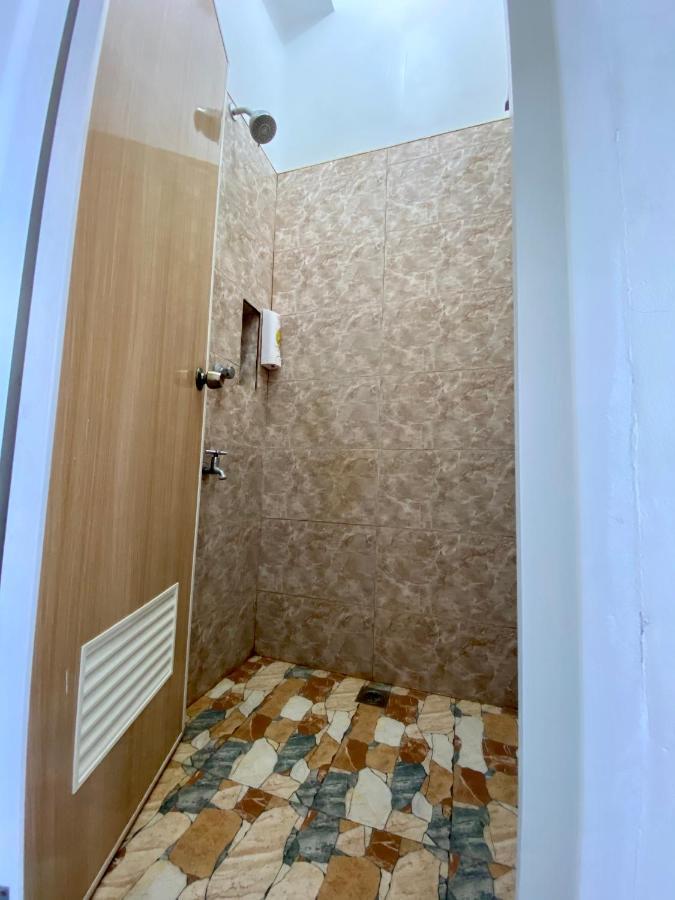 Bed and Breakfast Location One Eighty Bangcusay Екстер'єр фото