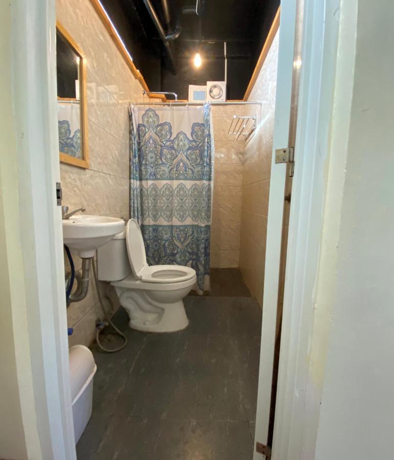 Bed and Breakfast Location One Eighty Bangcusay Екстер'єр фото